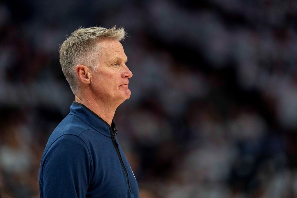 科尔谈赌球事件：几天前球队刚开过会 球员都非常清楚自己的界限